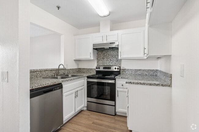 2BR, 1.5BA - 860SF - Kitchen - Mountain Crest Townhomes