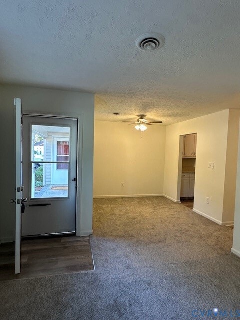 Photo - 20811 Shaker Dr