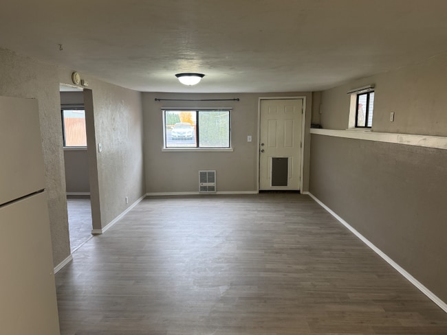 Photo - 9441 Maple Dr NE