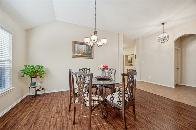 Photo - 5019 Peabody Hill Ln