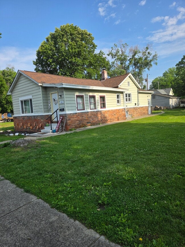 Photo - 1460 Eagle St