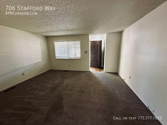 Photo - 706 Stafford Way