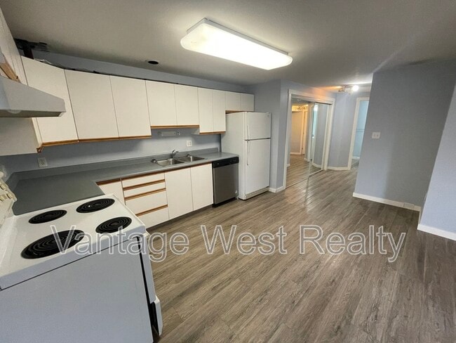 2433 Sexsmith Rd