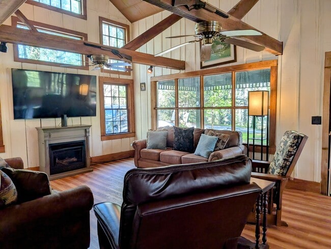 Photo - 331 Duggan Hill Dr