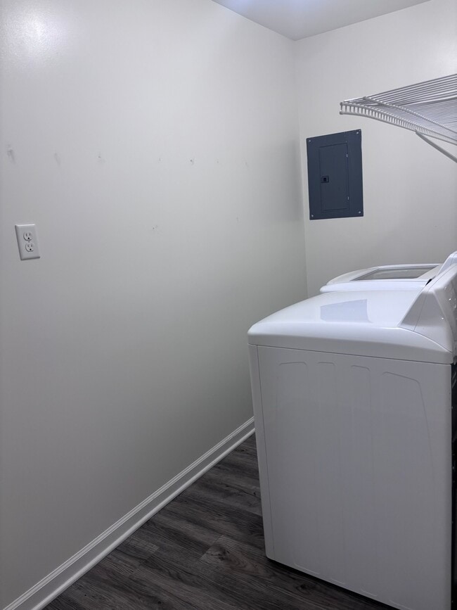 Photo - CROSS PROPERTIES