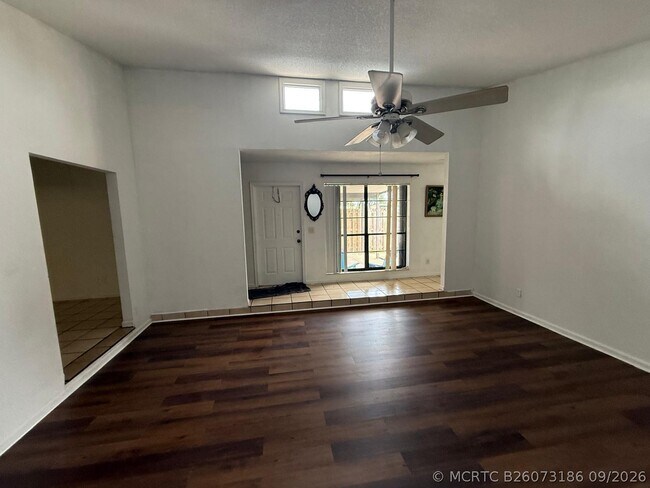 Photo - 1001 Manor Dr