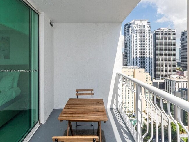 Building Photo - 1200 Brickell Bay Dr Rental