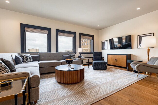 Photo - 1011 Canal St Unit SI FL5-ID1513933P