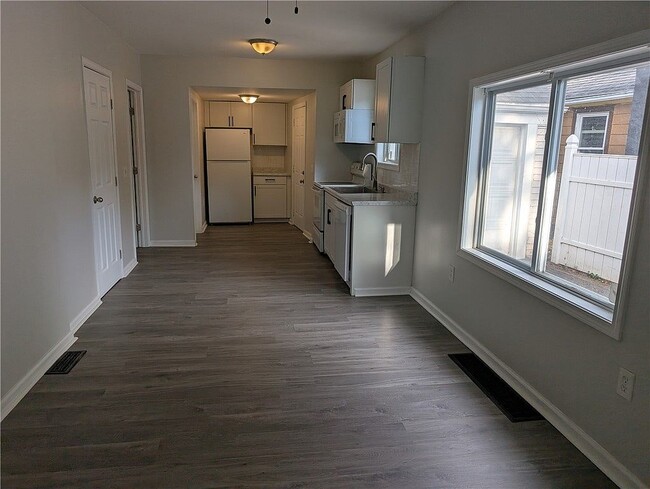 Photo - 82 Cragg Rd