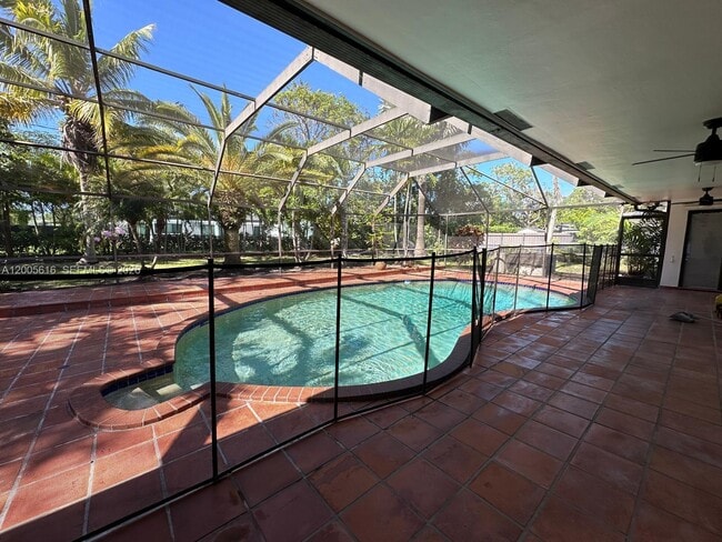 Building Photo - 7625 SW 180th Terrace