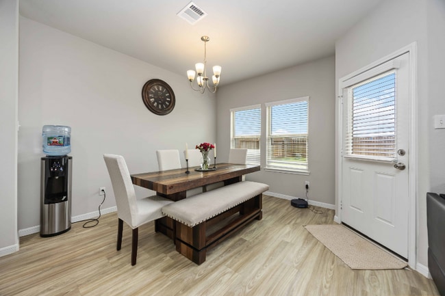 Photo - 6526 Macroom Meadows Ln