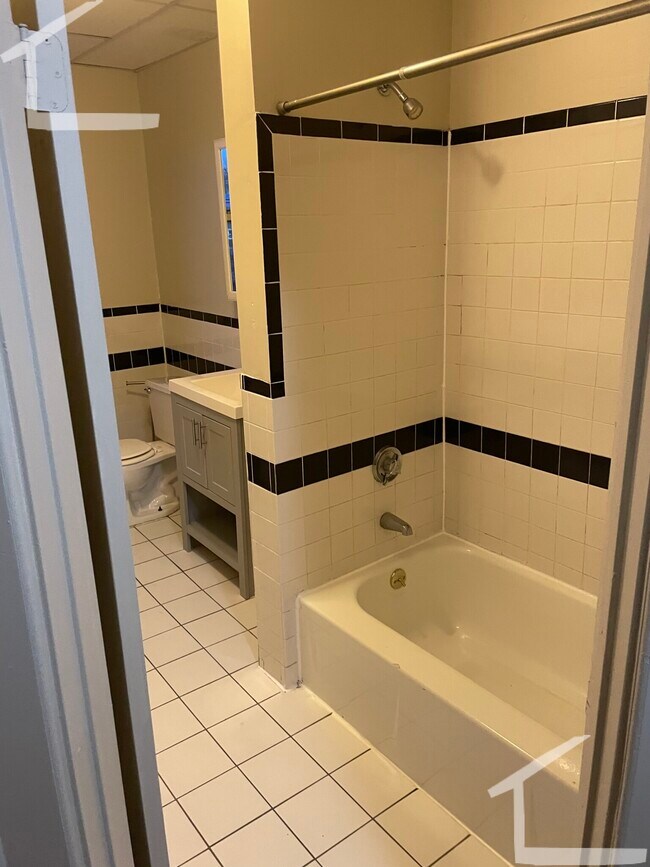 Photo - 1688 Beacon St Unit 18