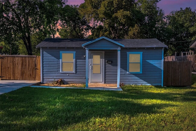 Photo - Room in House on Houghton Ave