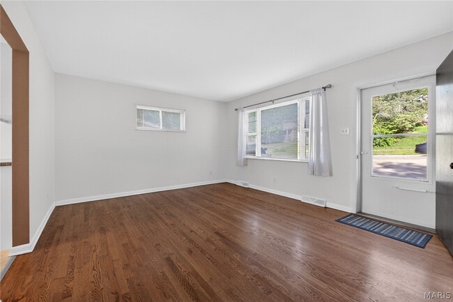 Photo - 21 Fern Ridge Ave