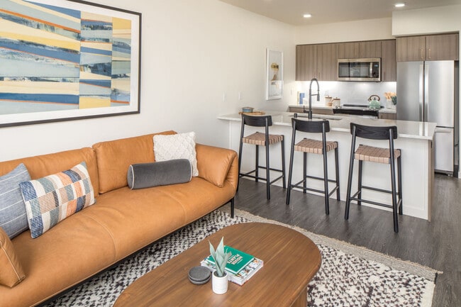 Claro at the Waterfront apartments — community photo