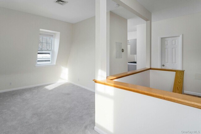 Photo - 11 Edgemont Rd