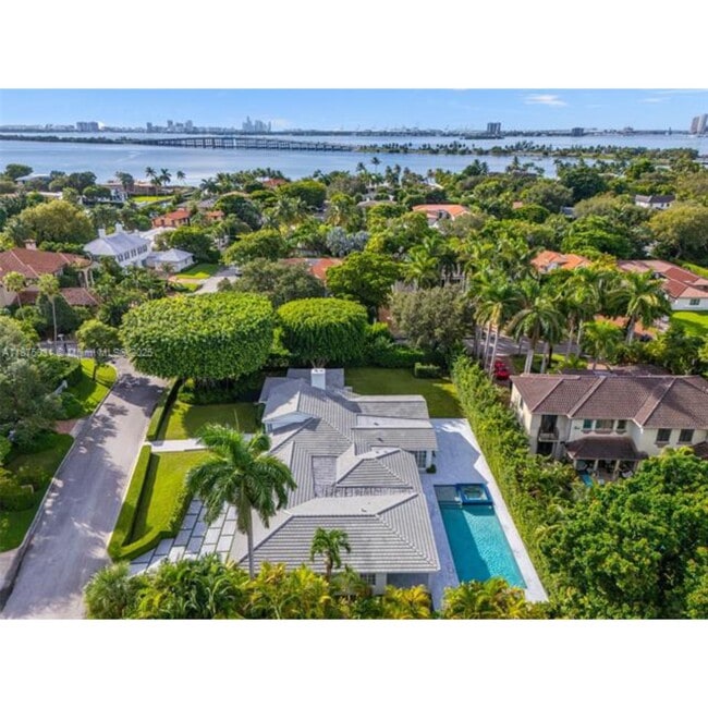 Photo - 4380 Lake Rd