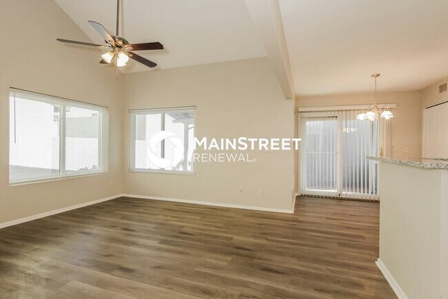 Photo - 3 Bedroom Pet-Friendly Home in Peoria, AZ with Main Street Renewal