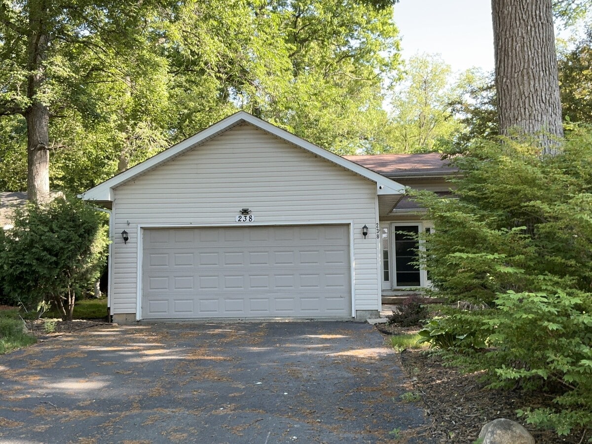 Photo - 238 Rochester Rd NE