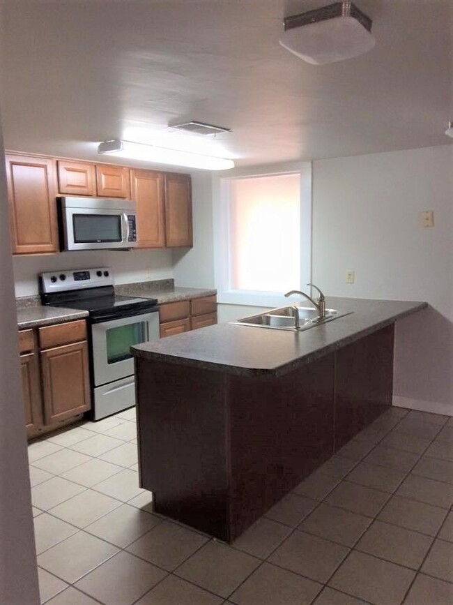 Photo - 1720 Stonegate Dr Apartamento