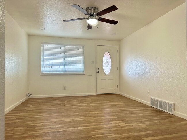 Photo - 624 Winona Ct