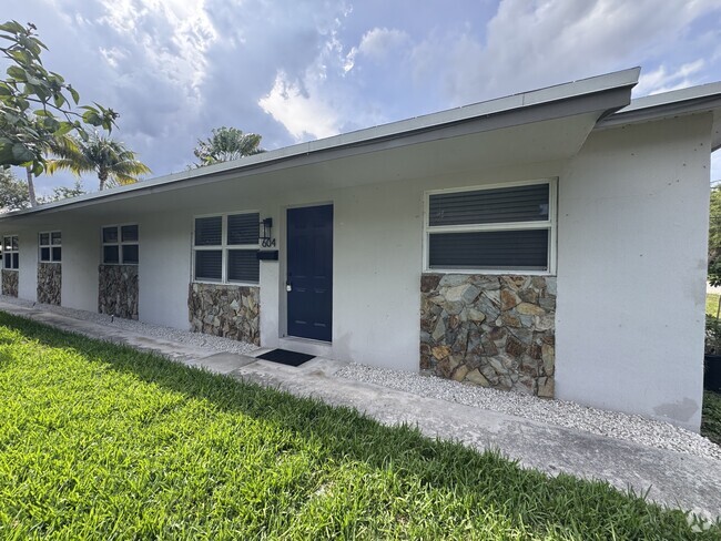 Building Photo - 604 SW 5th Ave Rental