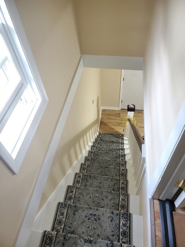Staircase (Upper Unit) - 368 E 2nd St Unit Upper