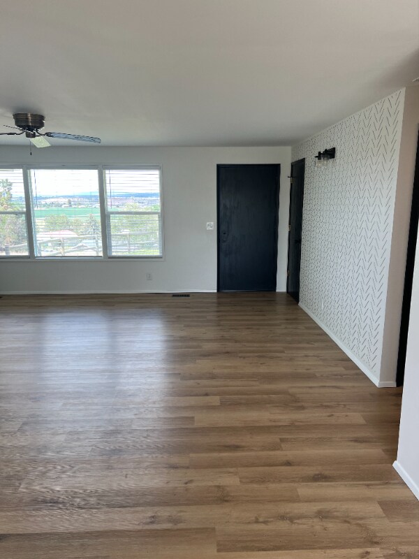 Photo - 1209 NE Brown Dr