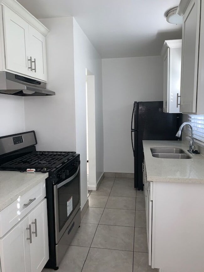 Photo - Felton Apts.