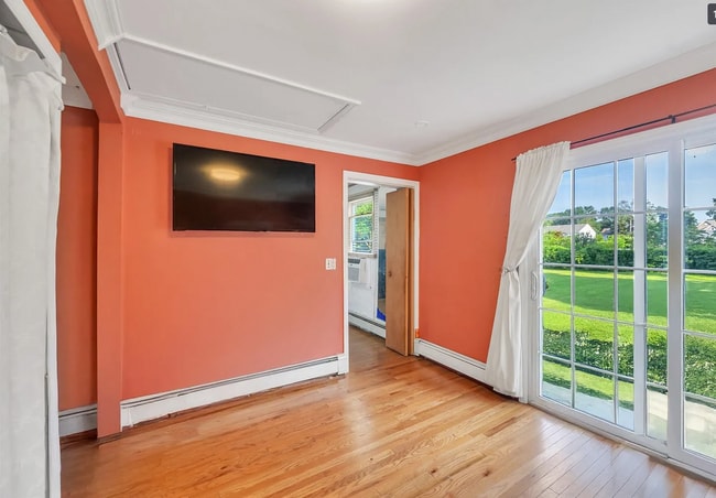 habitación pequeña - 25 E 13th St