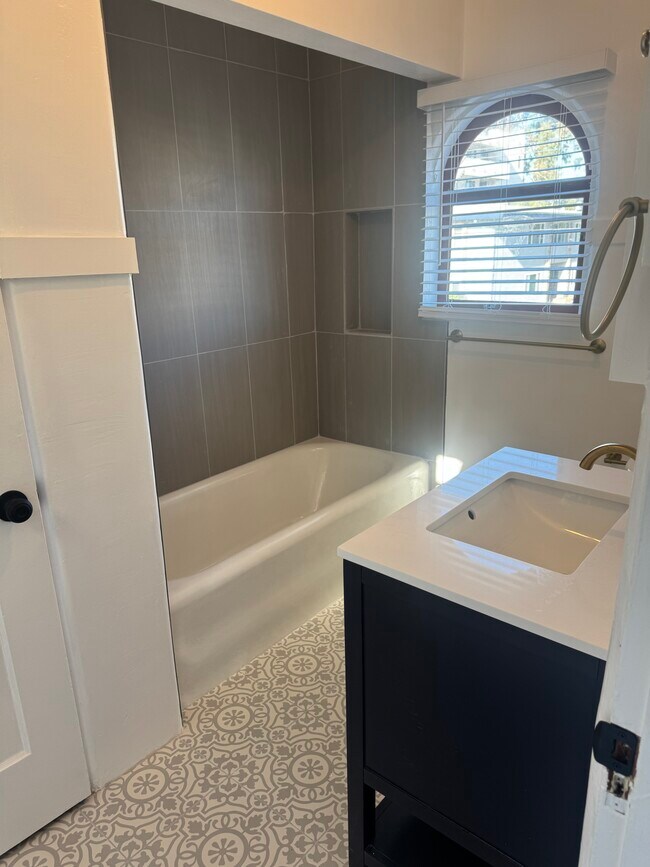 Photo - 245 Myrtle Rd Unit 1