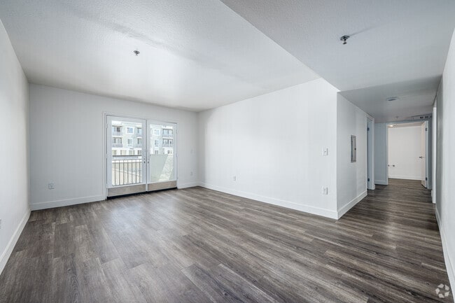 4BR, 2BA - 1282SF - Living Room