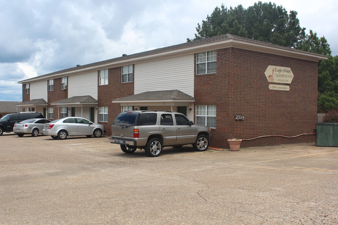 Eagle Point Apartments - Eagle Point Apartments