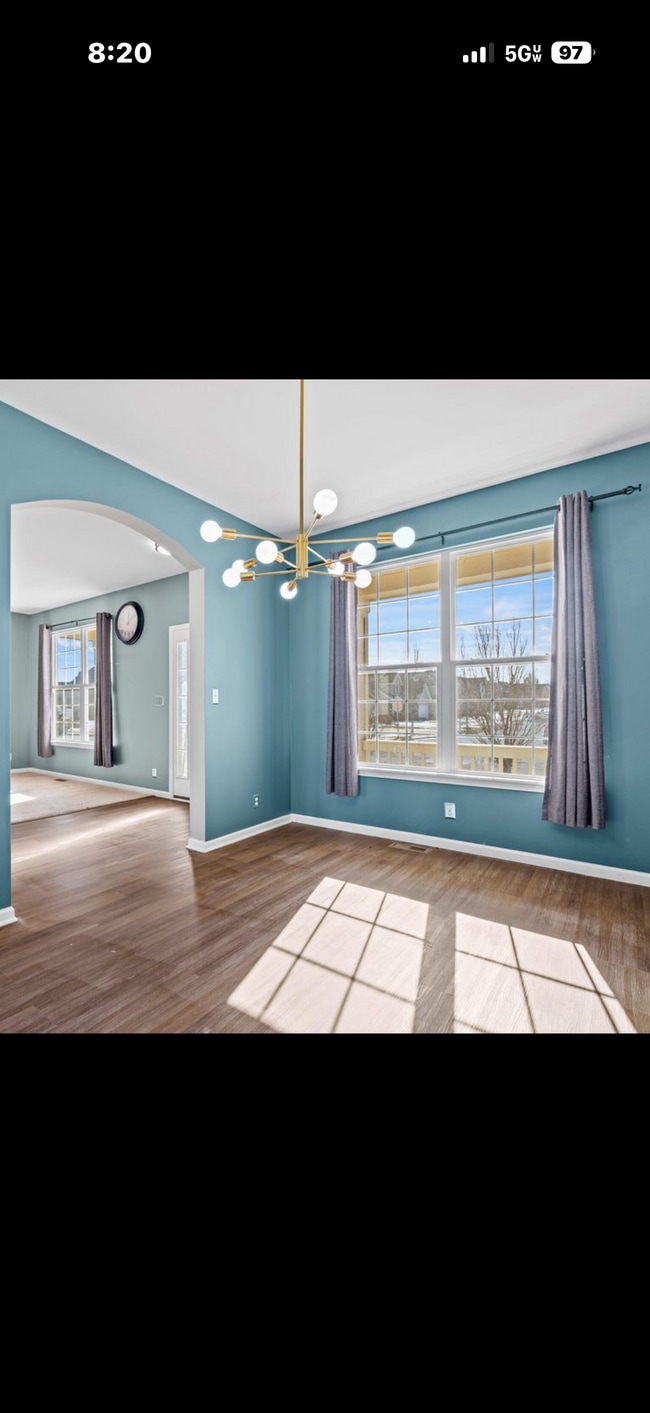 Photo - 1140 Hyde Park