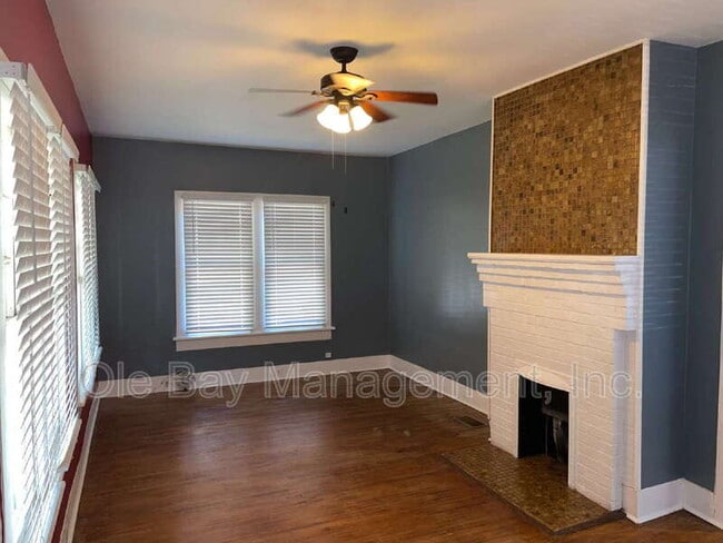 Photo - 2153 Dauphin St
