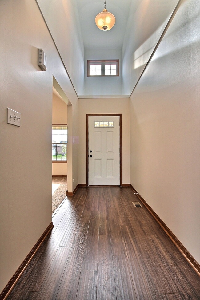 1201 F Street - Representaciones y descripción general de la renovación - 10125 Privet Drive