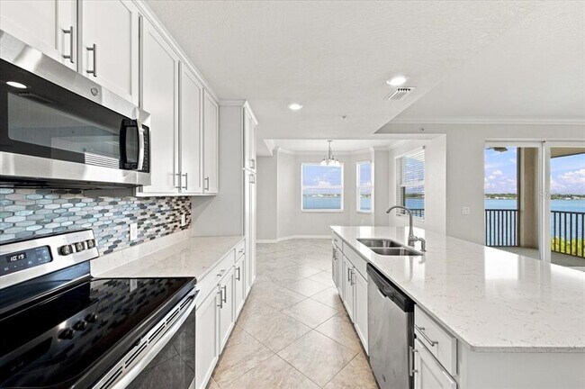 920 Tidewater Shores Loop Unit 307