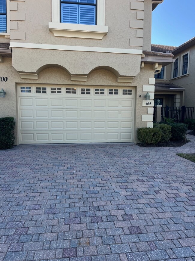 Two car garage - 100 Laterra Links Cir Unit Laterra Links Condo