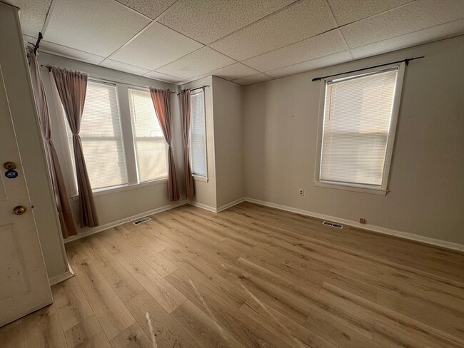 Building Photo - 5 Clinton St Unit 1