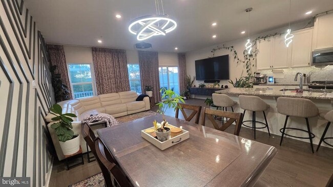 Photo - 252 Chase Dr
