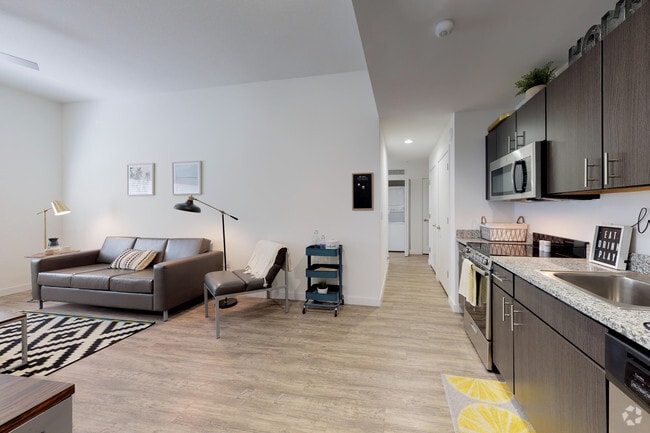 4 BR, 4 BA - 1,311 SF