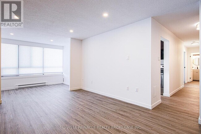 Photo - 1600 Adelaide St Unit 310