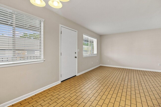 Photo - 201 E College Blvd Unit 17