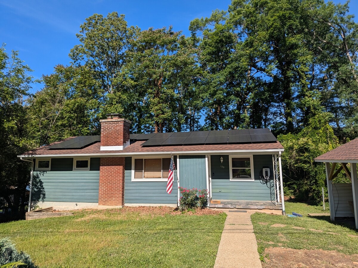 Photo - 125 W Park Dr