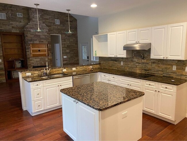 17310 Amber Sweet Ln