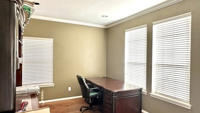 Photo - 158 Prairie Dawn Cir