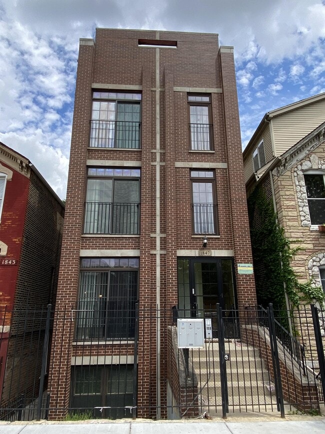 Building Photo - 1847 S Allport St Unit 1