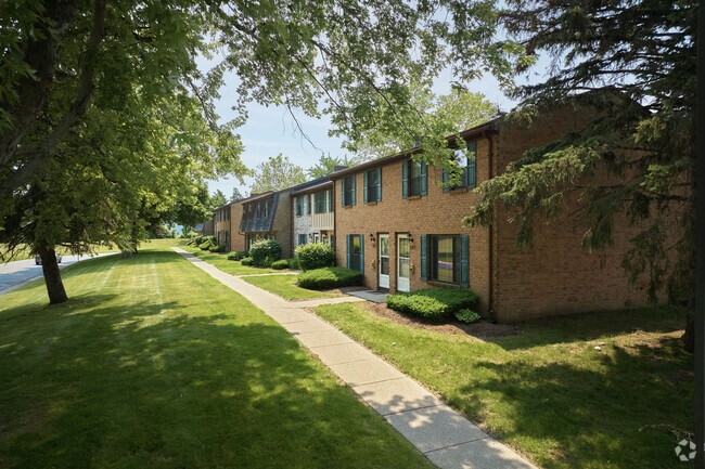 Town Homes - Stoney Creek Apartments
