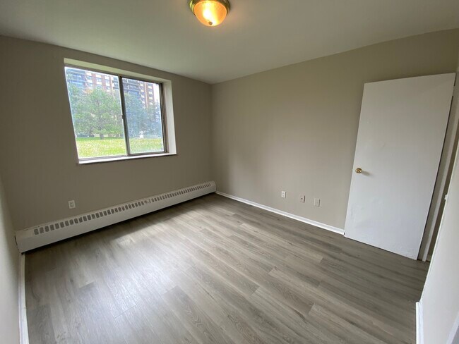 Photo - Berkshire Place
