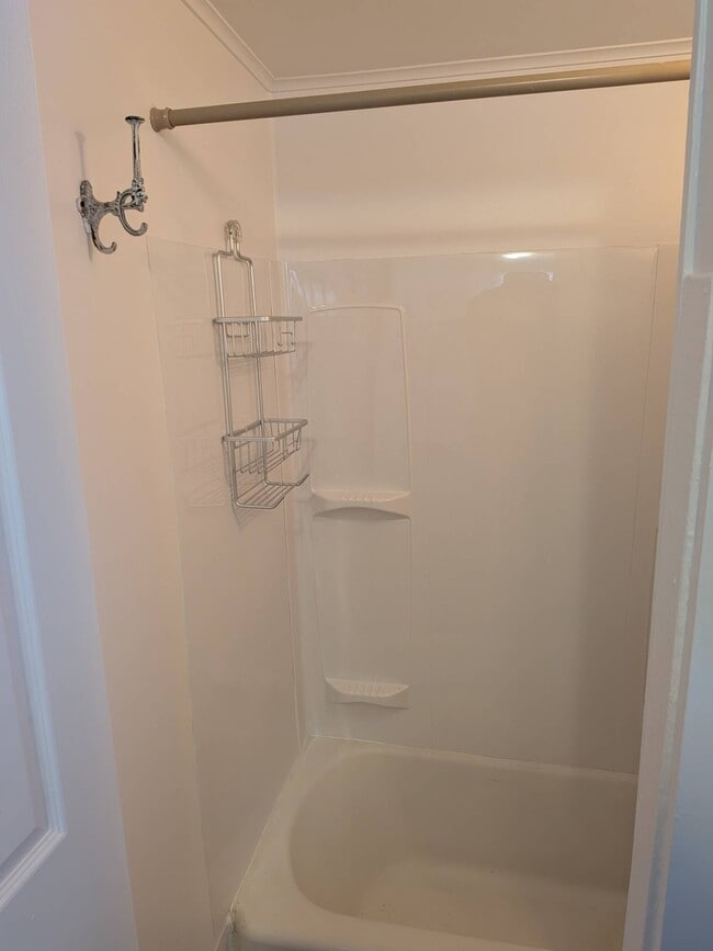 Photo - 42 Quaid Ave